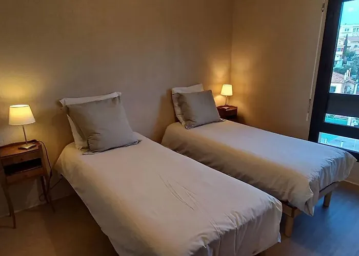 Vue Exceptionnelle-piscine Saint-Raphaël